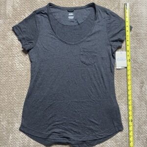 NWT Nike 6.0 Short Sleeve Shirt Woman's Large Gray